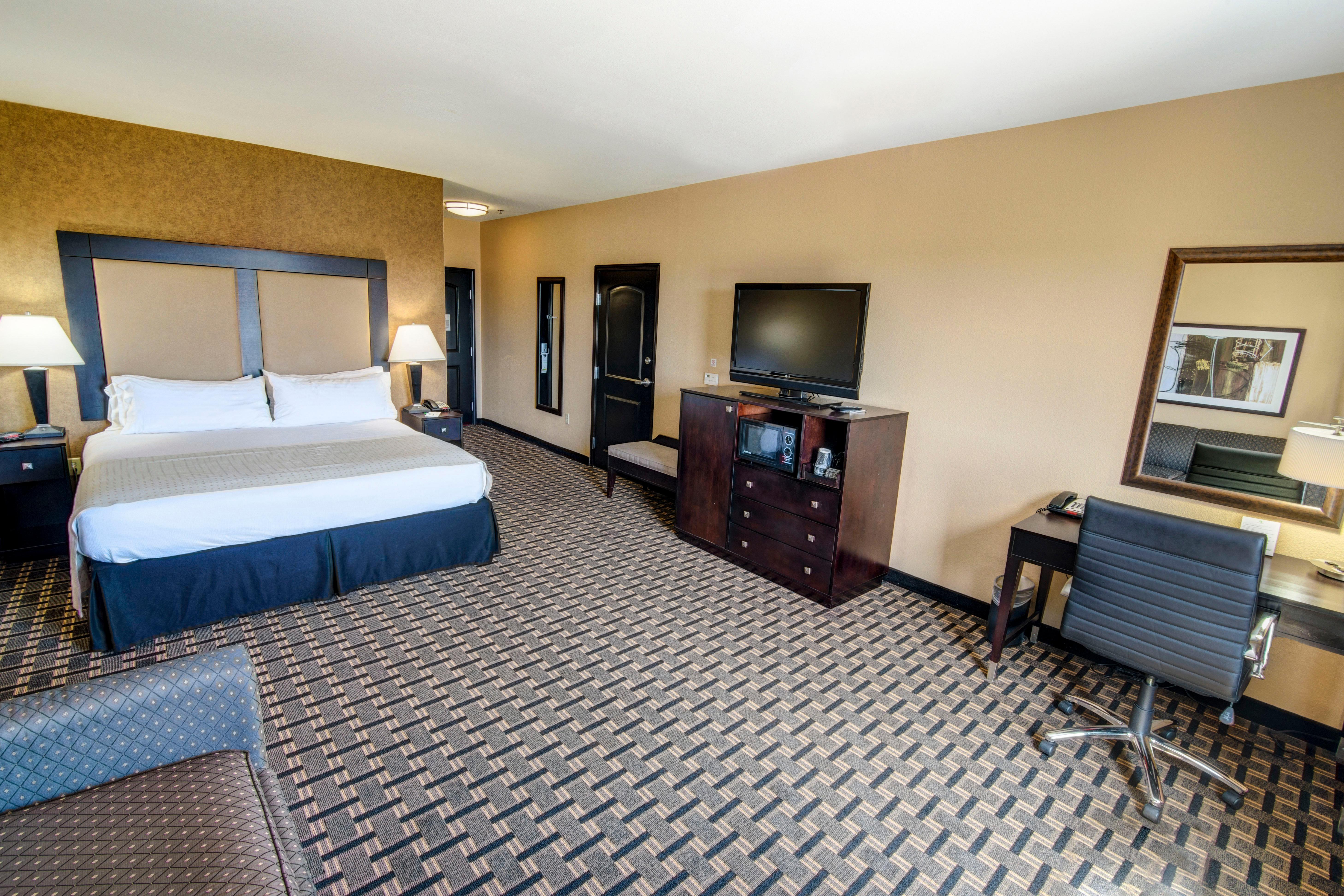 Holiday Inn Arlington Northeast By Ihg Exterior photo