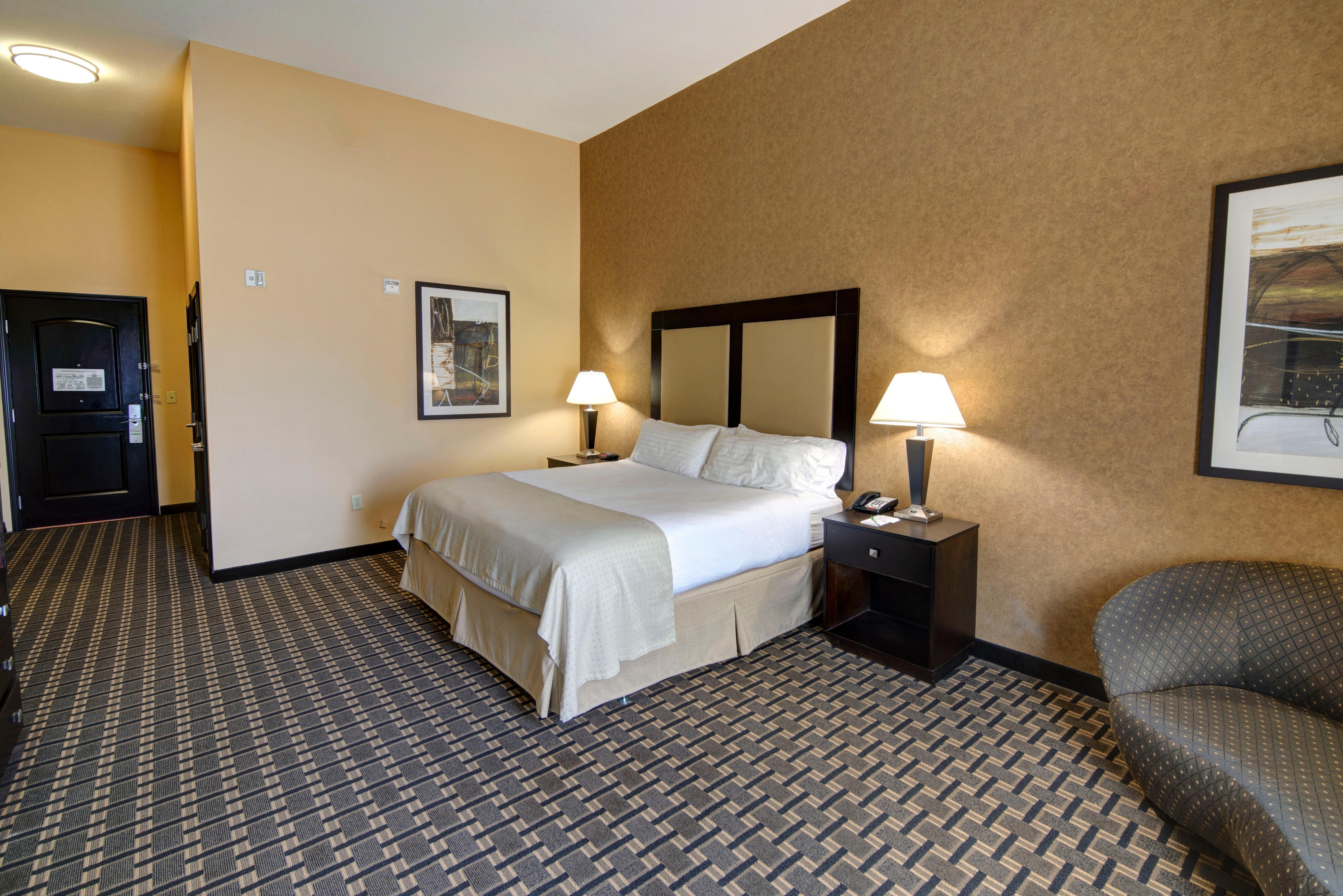 Holiday Inn Arlington Northeast By Ihg Exterior photo